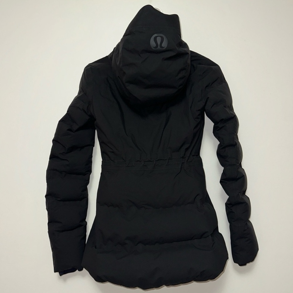 Lululemon Sleet Street Down Fill Coat